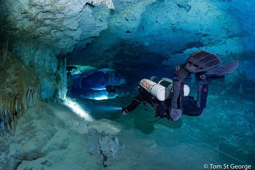 mayan blue cenote cave divers