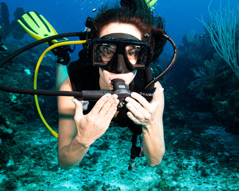 How to Breathe Underwater While Scuba Diving? Koox Diving